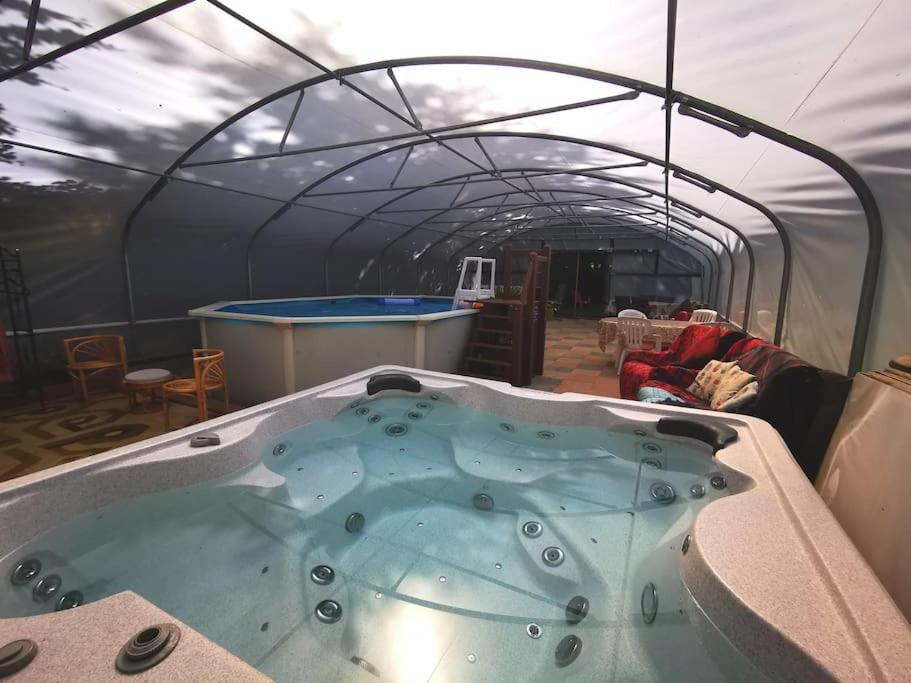 Country Side Haven Two Double Ensuite Bedrooms Couples Exclusive Rate Offered Saint-Michel-de-Montjoie Extérieur photo